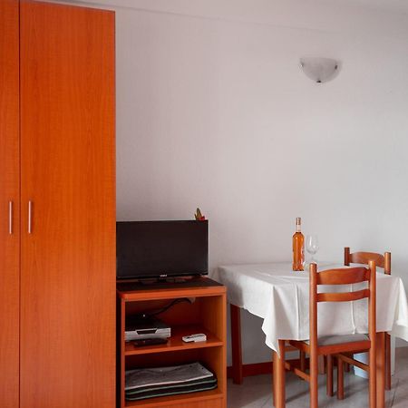Apartments Promenada - Beachfront Tučepi Δωμάτιο φωτογραφία