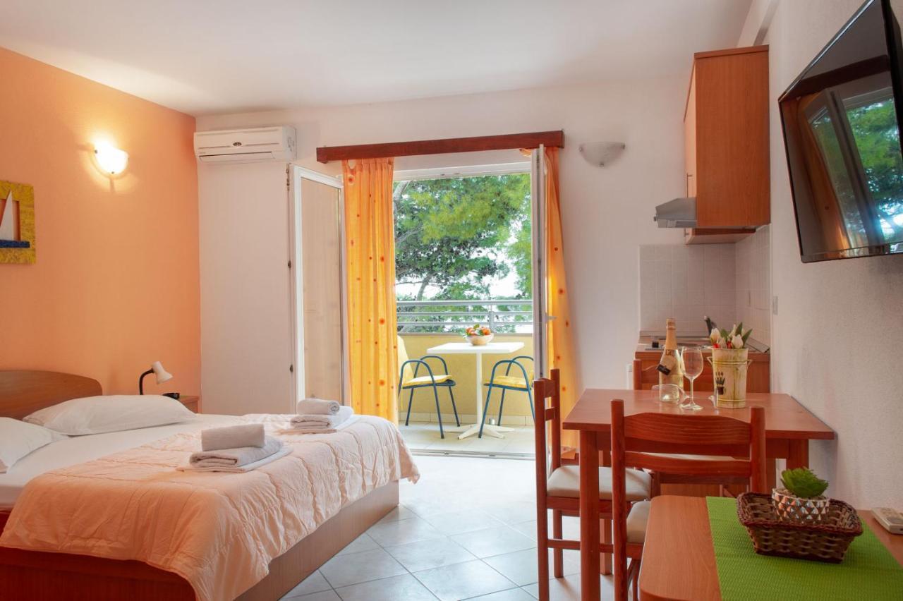 Apartments Promenada - Beachfront Tučepi Εξωτερικό φωτογραφία