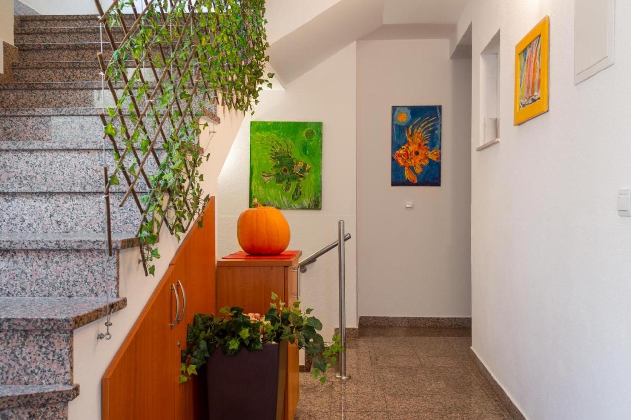 Apartments Promenada - Beachfront Tučepi Εξωτερικό φωτογραφία