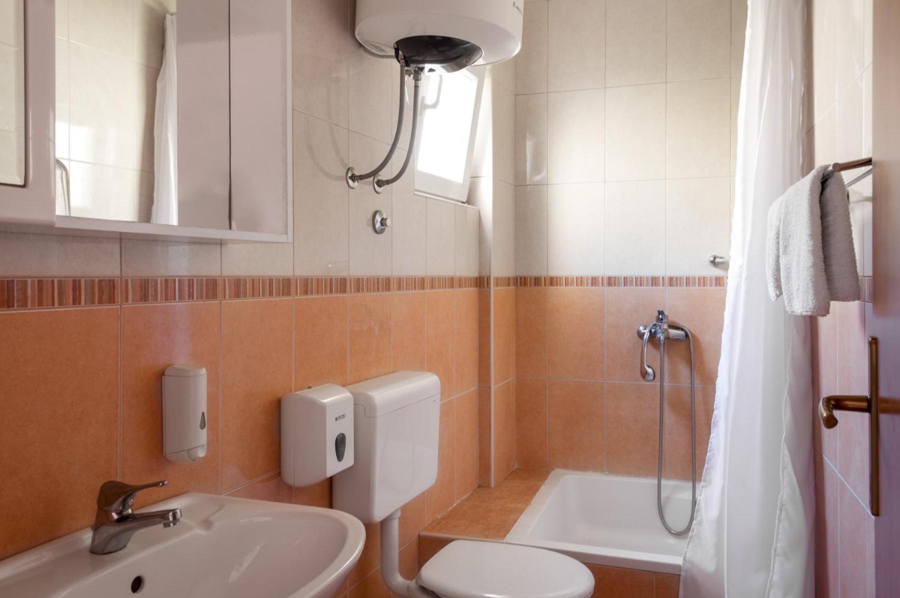Apartments Promenada - Beachfront Tučepi Δωμάτιο φωτογραφία