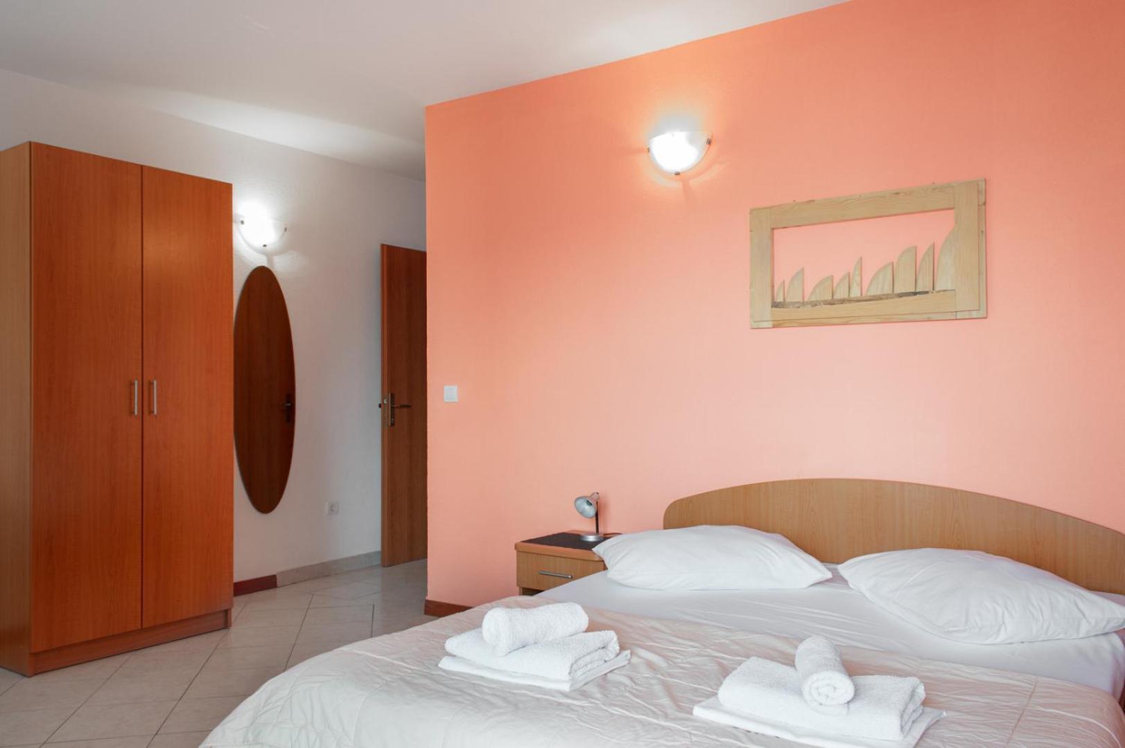 Apartments Promenada - Beachfront Tučepi Δωμάτιο φωτογραφία